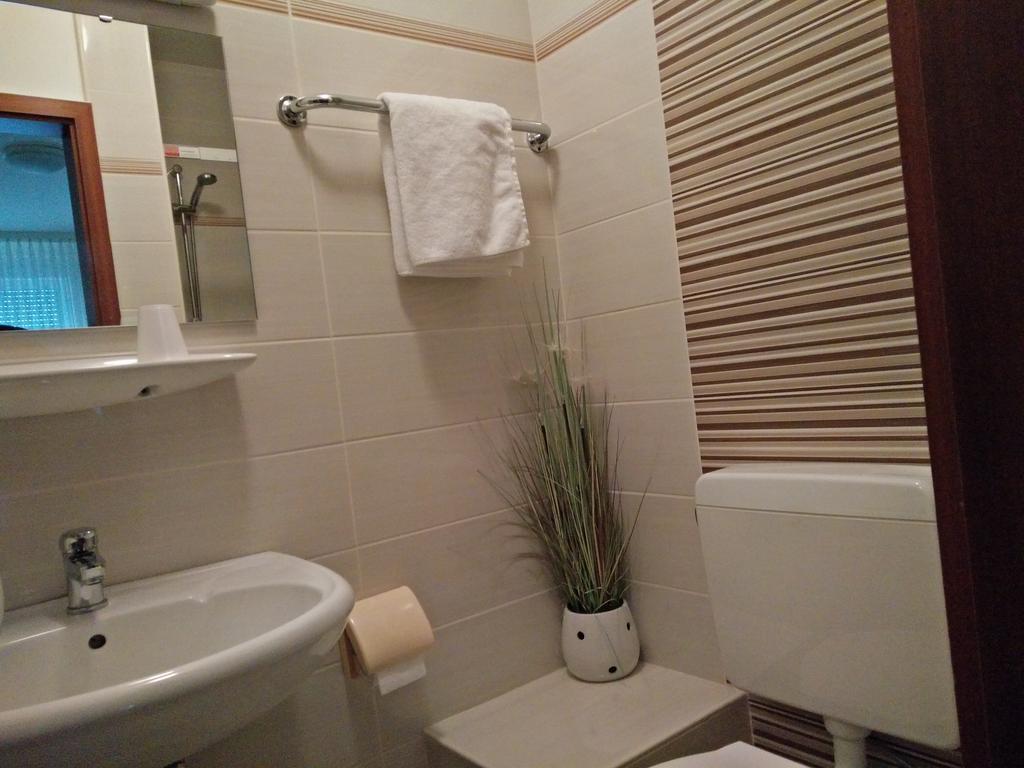 Hotel Alfa Neu-Isenburg Habitación foto