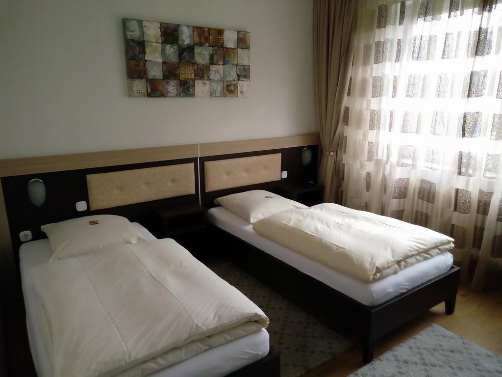 Hotel Alfa Neu-Isenburg Habitación foto